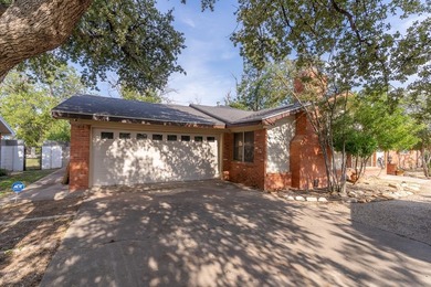 LOOKING FOR SPACE! WELL HERE'S UNIQUE 6 BED/5 BATH HOME. 4