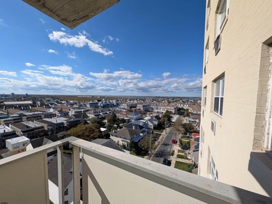 Tenth Floor, Two bdrm Condo at the Landmark Towers a block away - photo 31