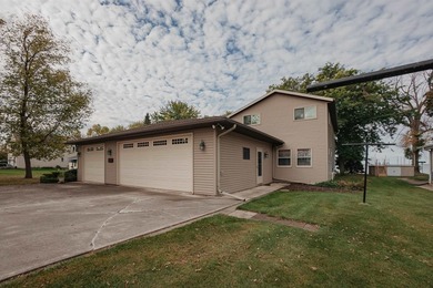 LAKE WINNEBAGO!! Rare opportunity awaits with so much to offer - photo 33