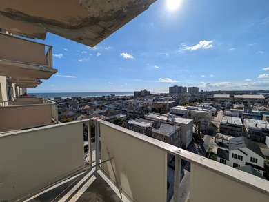 Tenth Floor, Two bdrm Condo at the Landmark Towers a block away - photo 33