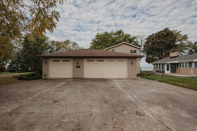 LAKE WINNEBAGO!! Rare opportunity awaits with so much to offer - photo 34