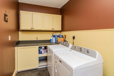 27-ACRE PRIVATE ESTATE NEAR GREEN RIVER LAKE WITH DUAL LIVING - photo 49