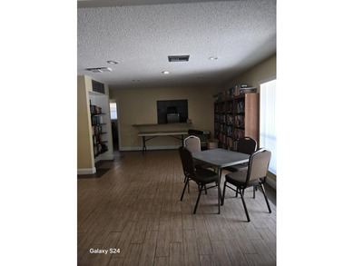 Corner unit 2 Bedroom, 2 Bathroom unit. Large bedrooms. 55+ - photo 20