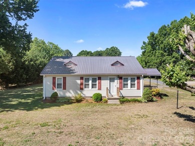 Your opportunity for a quiet country home, conveniently located - photo 1