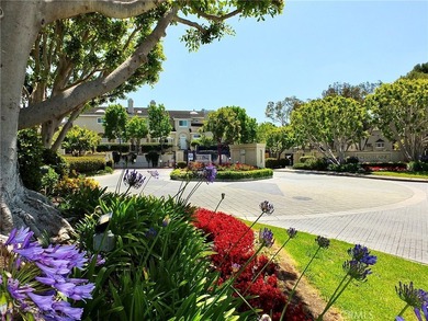 Welcome to this beautifully maintained, move-in-ready townhome - photo 31