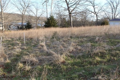 Nice lot in Johnson's Bay Subdivision overlooking Gladstone Cove - photo 1