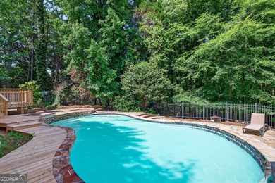 INCREDIBLE VALUE IN STONEYBROOK WITH A PRIVATE BACKYARD RETREAT! - photo 2