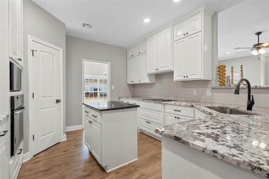 2022 built Waco home - Wooded 0.352 acre lot - Open concept - photo 8
