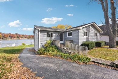 Lake Home For Sale in Lake Holiday, Illinois