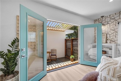 This custom-built 1962 mid-century modern ranch has been - photo 17