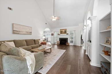 Charming, move-in ready 2-bedroom, 2-bath patio home overlooking - photo 2