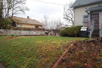 Historic Victorian on large lot zoned RM2. Tons of possibilities - photo 13