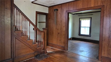 Attention Investors, Flippers, and Historic Home Lovers! - photo 4