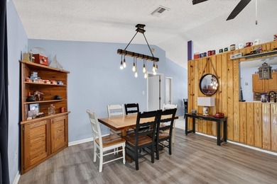 Welcome to this charming single-story residence in Port st Lucie - photo 17