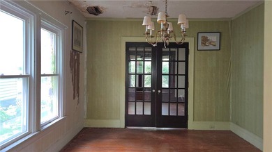 Attention Investors, Flippers, and Historic Home Lovers! - photo 9