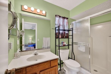 Welcome to this charming single-story residence in Port st Lucie - photo 31