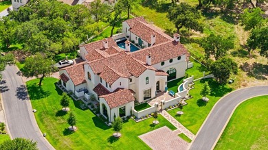 This extraordinary Spanish Colonial estate was featured in the - photo 33