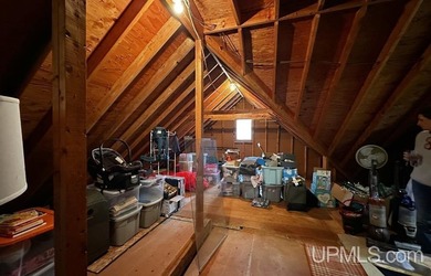 Nestled in one of Marquette's most desirable neighborhoods, this - photo 36