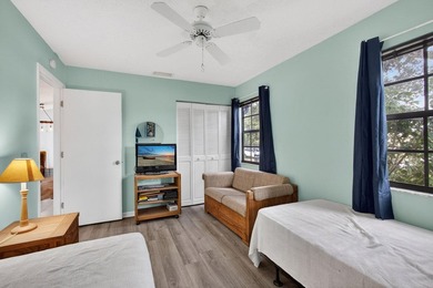 Welcome to this charming single-story residence in Port st Lucie - photo 40