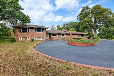 (private lake, pond, creek) Home For Sale in Ottawa Kansas