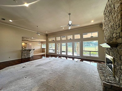 Welcome to your own private oasis, where luxury meets - photo 12