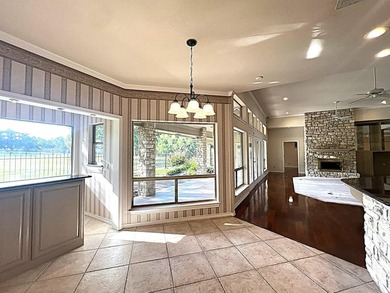 Welcome to your own private oasis, where luxury meets - photo 14