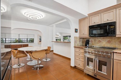 Perfectly positioned in prestigious Las Olas Isles, this - photo 15