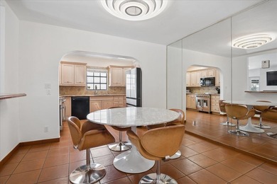 Perfectly positioned in prestigious Las Olas Isles, this - photo 16