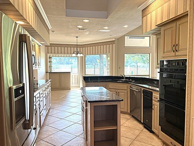 Welcome to your own private oasis, where luxury meets - photo 17