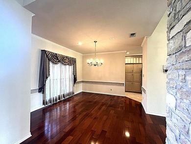 Welcome to your own private oasis, where luxury meets - photo 18