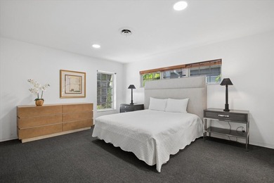 Perfectly positioned in prestigious Las Olas Isles, this - photo 21