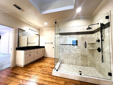 Welcome to your own private oasis, where luxury meets - photo 22
