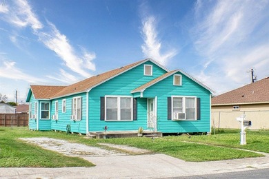 Welcome to this well-maintained 3-bedroom, 2-bath home that - photo 1