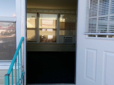 Well maintained 2 Bedrooms and 2 Bathrooms Home with 2 large - photo 3