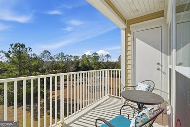 Welcome to 114 Riverfront Circle-an exceptional, fully furnished - photo 21