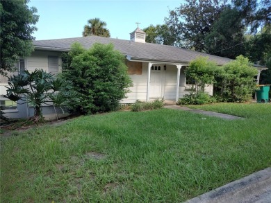 Lake Franklin  Home Sale Pending in Mount Dora Florida