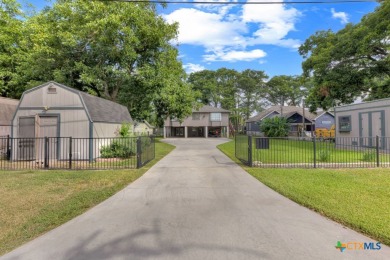 Lake Home For Sale in New Braunfels, Texas