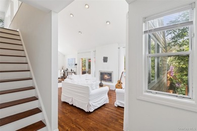 Your Private Summer Escape in East Hampton Tucked away behind a - photo 3