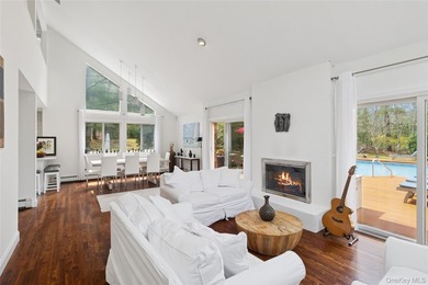 Your Private Summer Escape in East Hampton Tucked away behind a - photo 4