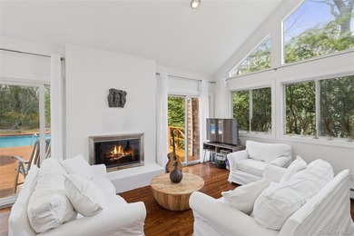Your Private Summer Escape in East Hampton Tucked away behind a - photo 5