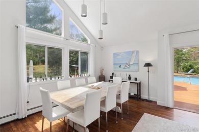 Your Private Summer Escape in East Hampton Tucked away behind a - photo 8