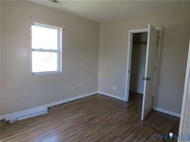This 2-story, 3-4-bedroom 3 full bath house is a wonderful Handy - photo 14
