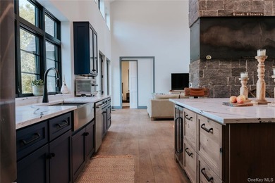 Presenting a freshly constructed modern farmhouse masterpiece - photo 17