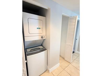 Amazing investment opportunity. Part of rental program for - photo 17
