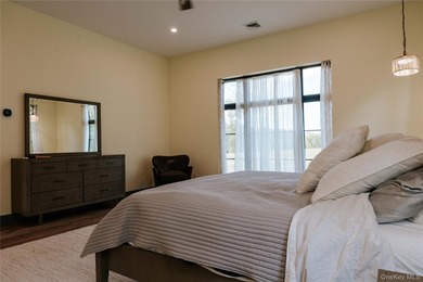 Presenting a freshly constructed modern farmhouse masterpiece - photo 20