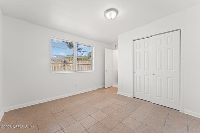 MUST SEE! Spacious 4-bedroom, 2.5-bath single-family home with 1 - photo 22