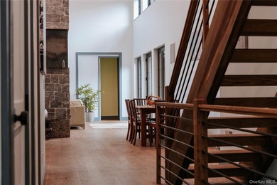 Presenting a freshly constructed modern farmhouse masterpiece - photo 26