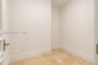 Welcome to this exceptional two-story home featuring 4 spacious - photo 27