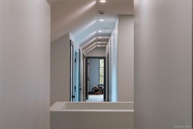 Presenting a freshly constructed modern farmhouse masterpiece - photo 29
