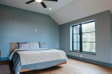 Presenting a freshly constructed modern farmhouse masterpiece - photo 32